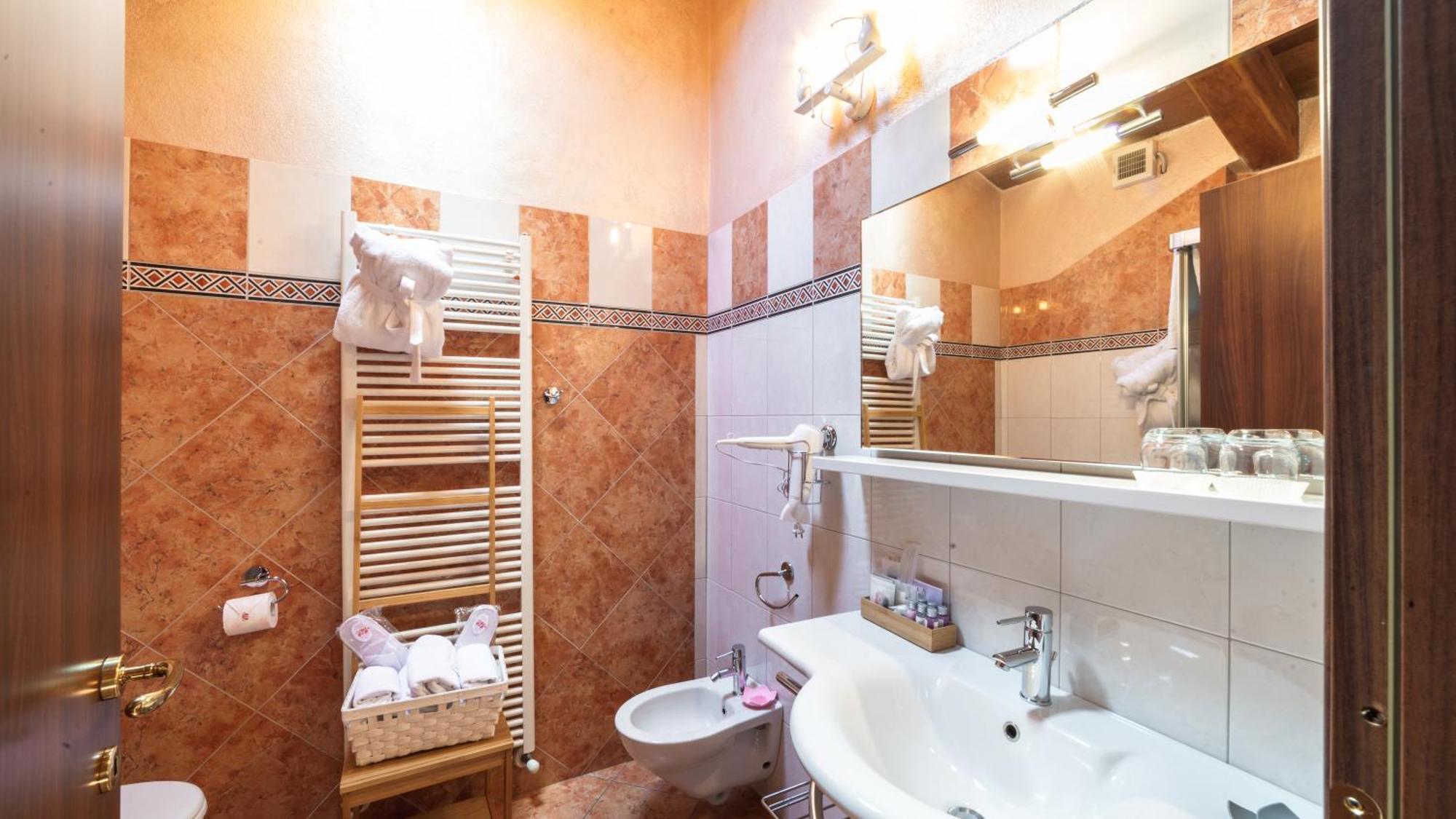 Da Fabiana Bed & Breakfast Bossolasco Екстериор снимка