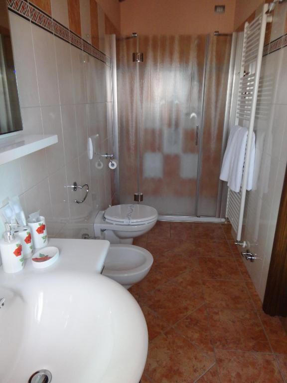 Da Fabiana Bed & Breakfast Bossolasco Стая снимка