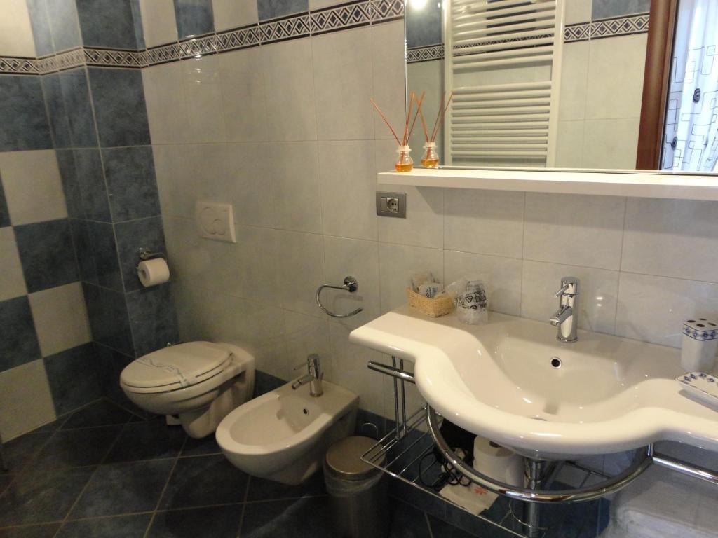 Da Fabiana Bed & Breakfast Bossolasco Стая снимка
