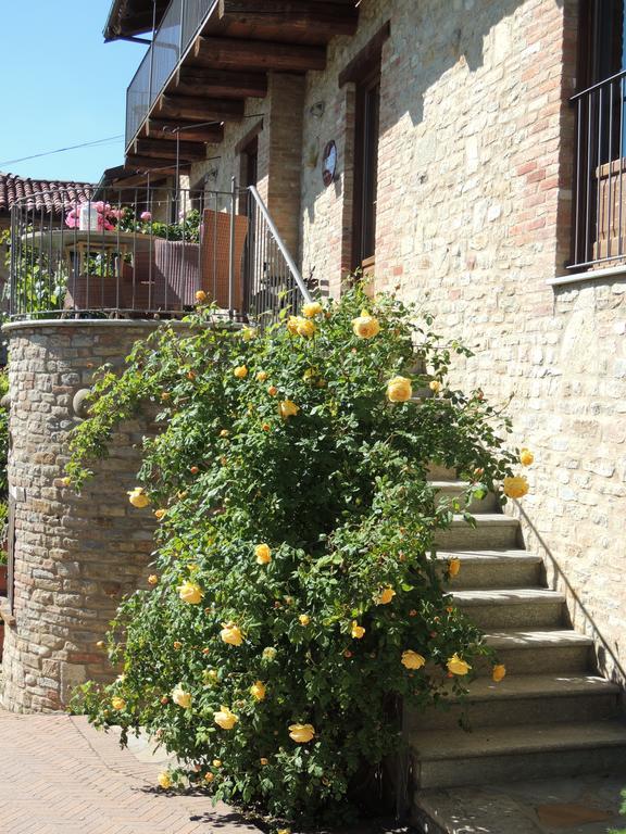 Da Fabiana Bed & Breakfast Bossolasco Екстериор снимка